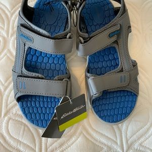 New Eddie Bauer sandals/water shoes boys size 4